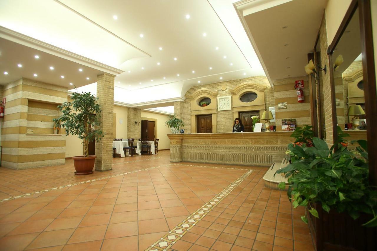 Hotel Villa Romana ピアッツァ・アルメリーナ エクステリア 写真